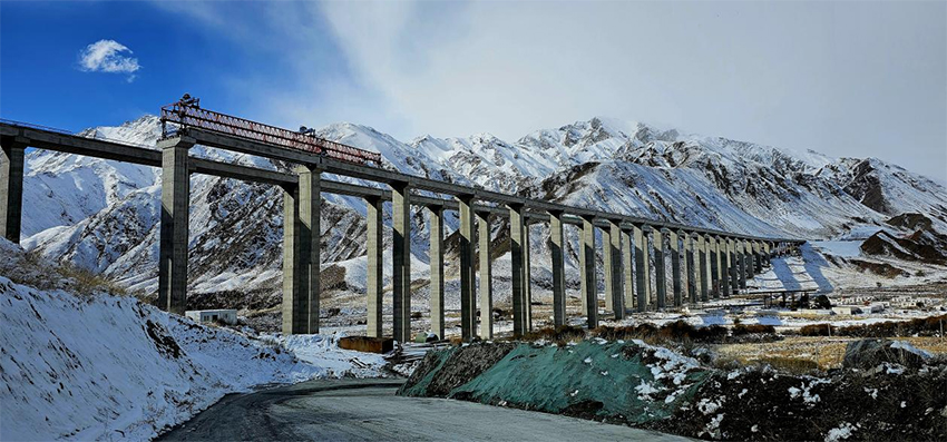 新疆那巴10標(biāo)布然特大橋 新疆那巴10標(biāo)布然特大橋