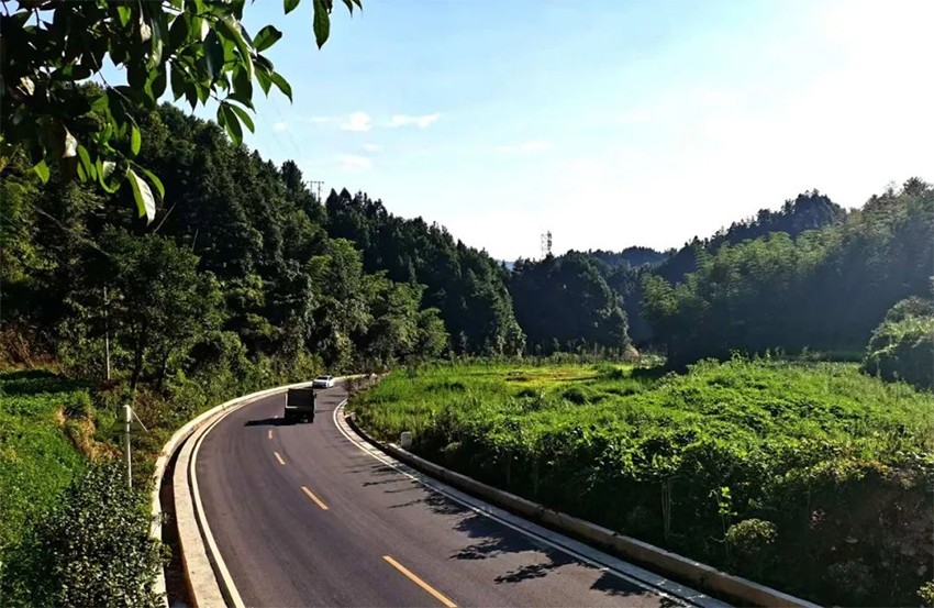 貴州黔貴路橋工程有限公司承建G354碧江至江口改擴(kuò)建3標(biāo) 貴州黔貴路橋工程有限公司承建G354碧江至江口改擴(kuò)建3標(biāo)